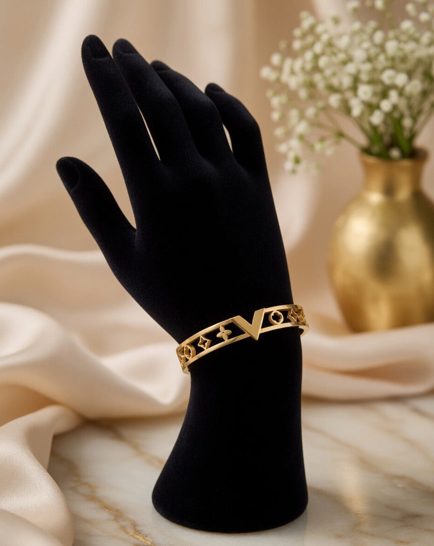 Monogram V Clover Adjustable Bracelet