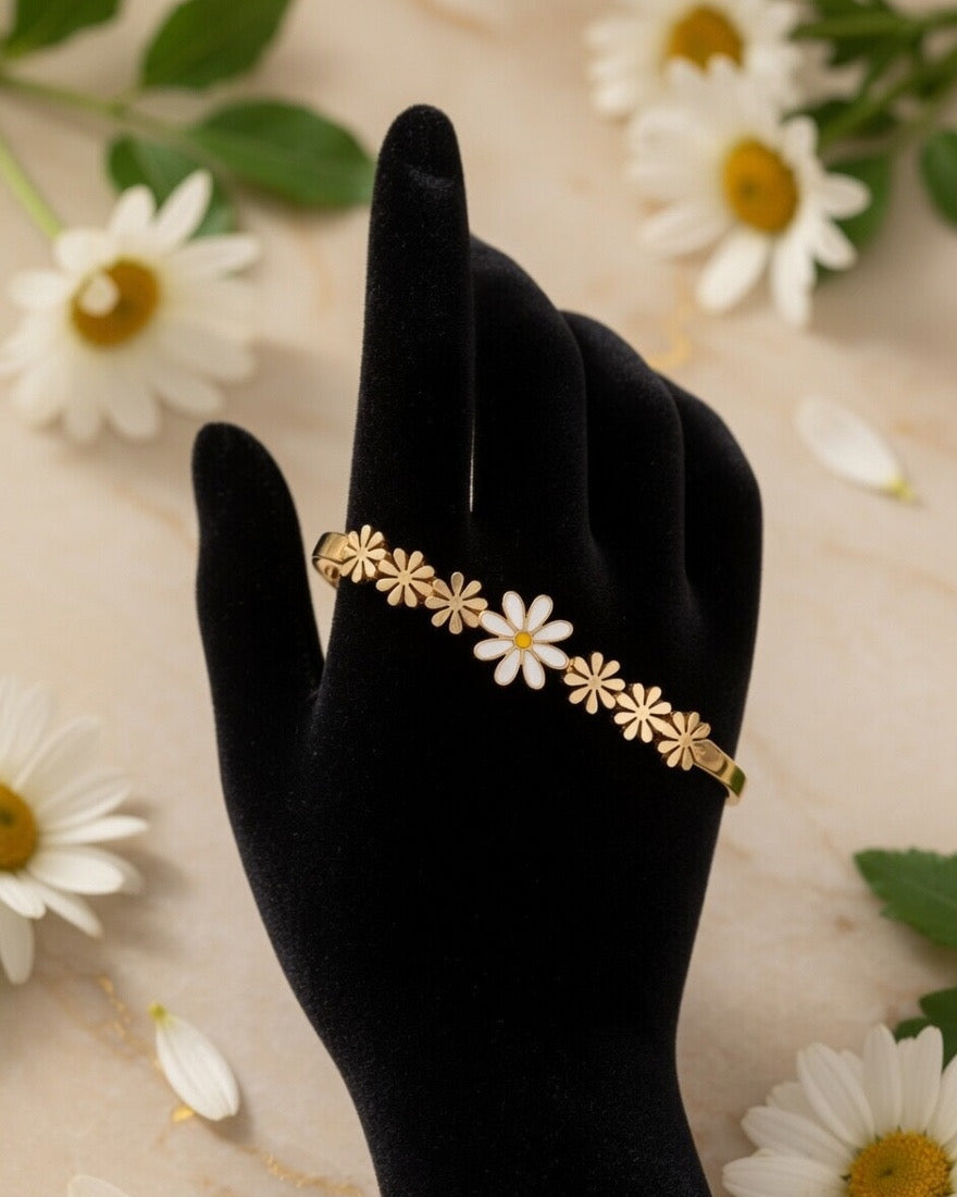 Daisy Flower adjustable Bracelet