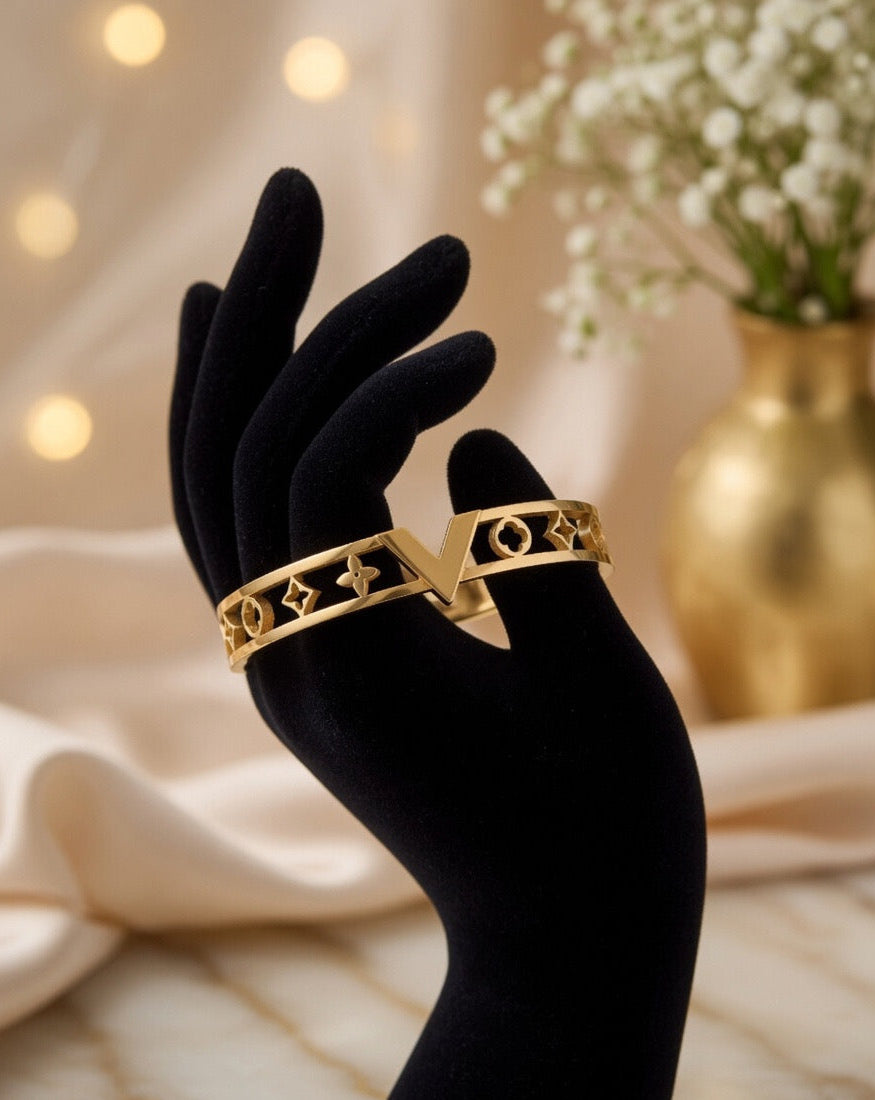 Monogram V Clover Adjustable Bracelet