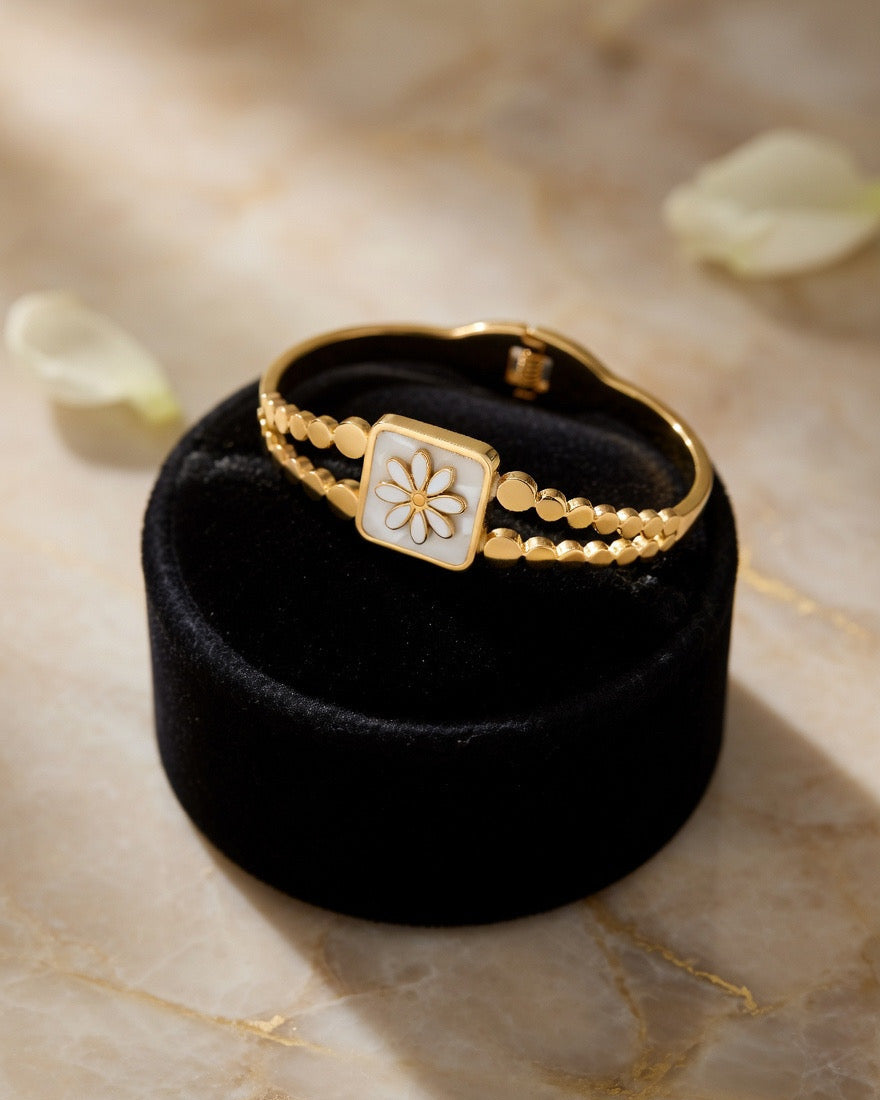 Daisy Flower Baby Size Adjustable Bracelet