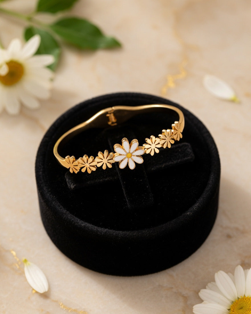 Daisy Flower adjustable Bracelet