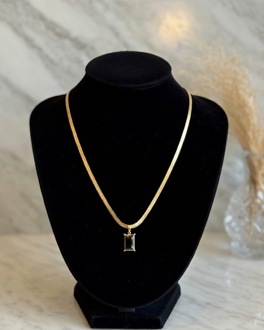 Elegant Black Pendant Necklace