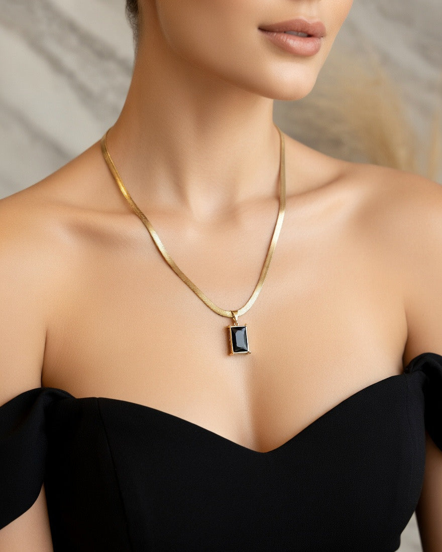 Elegant Black Pendant Necklace